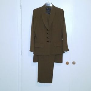 Sag Harbor 3 Piece Suit. Brand NWT.  Size: 12